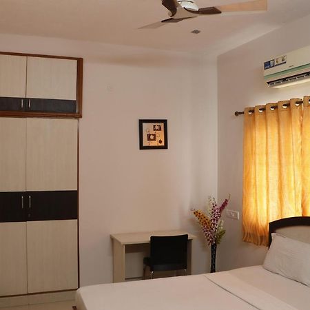 Fiesta House Pallikaranai Chennai Ngoại thất bức ảnh